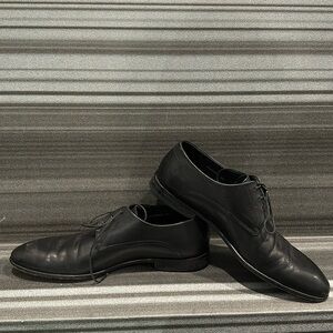 Hugo Boss dress shoes size 9.5us